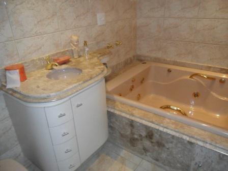 Casa, Jardim dos Comerciários, 3 Quartos, 5 Vagas, 1 Suíte