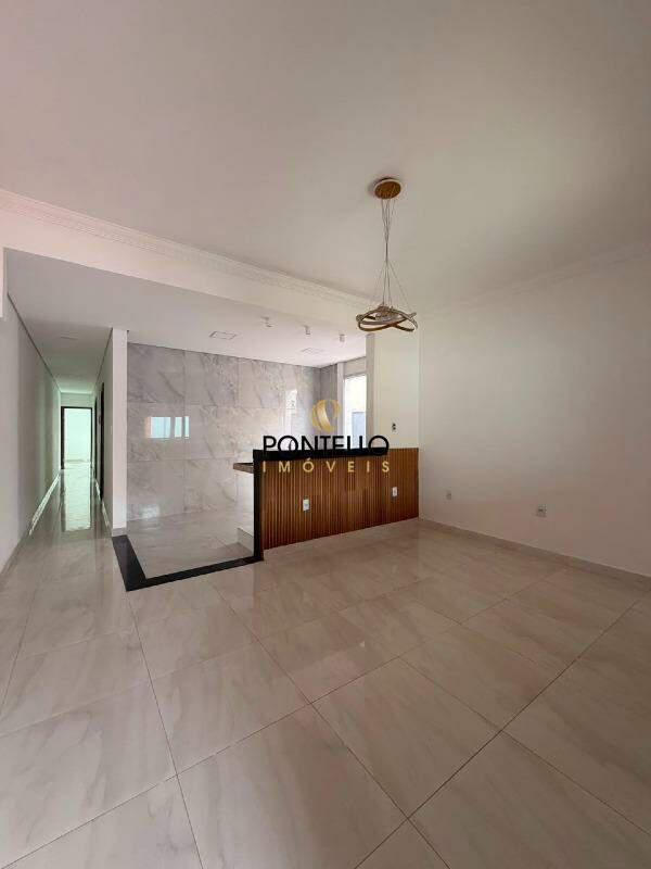 Casa, Dona Dora, 3 Quartos, 2 Vagas, 1 Suíte