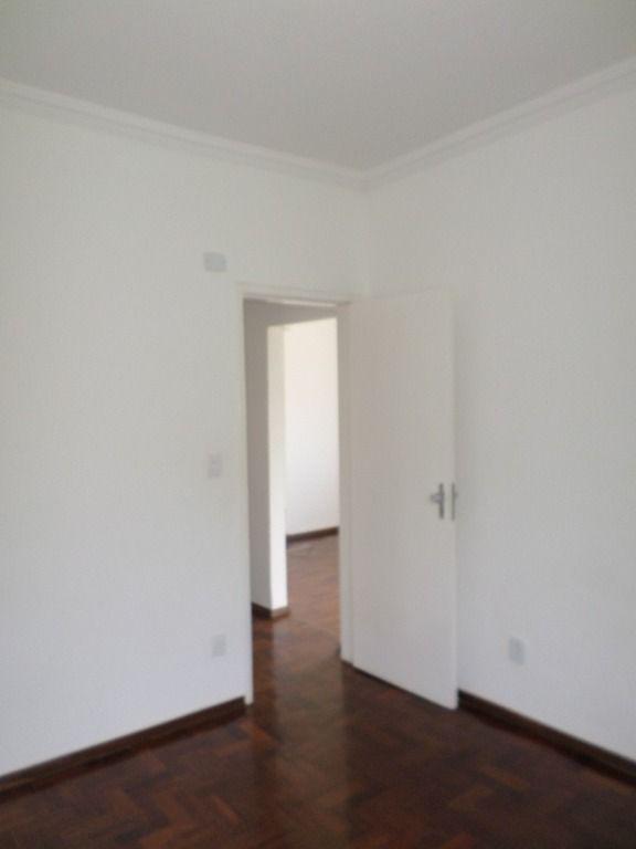 Casa, Centro, 5 Quartos, 0 Vaga, 1 Suíte