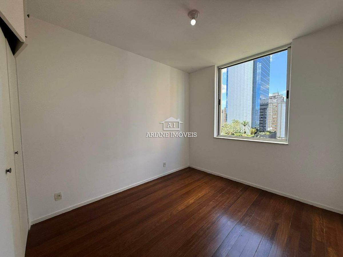 Apartamento, Funcionários, 4 Quartos, 1 Vaga, 1 Suíte