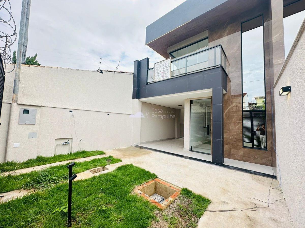 Casa, Santa Branca, 3 Quartos, 2 Vagas, 1 Suíte