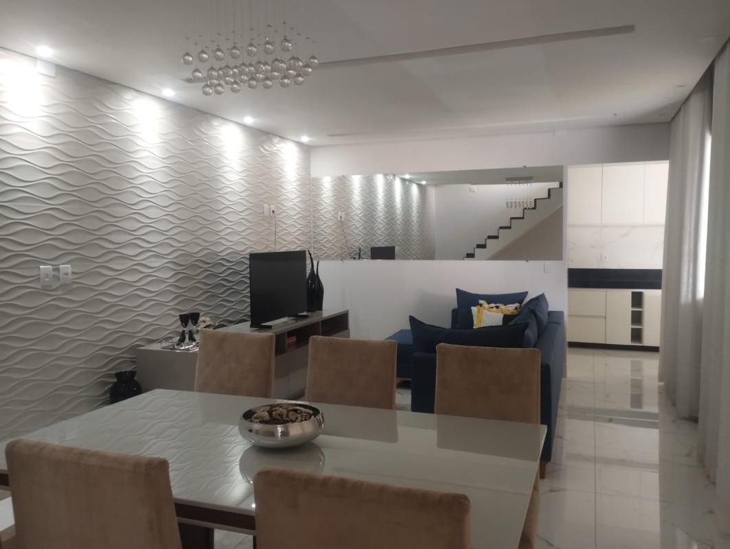 Casa, Centro, 3 Quartos, 4 Vagas, 2 Suítes