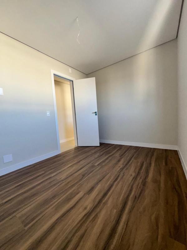 Apartamento, Sagrada Família, 2 Quartos, 2 Vagas, 1 Suíte