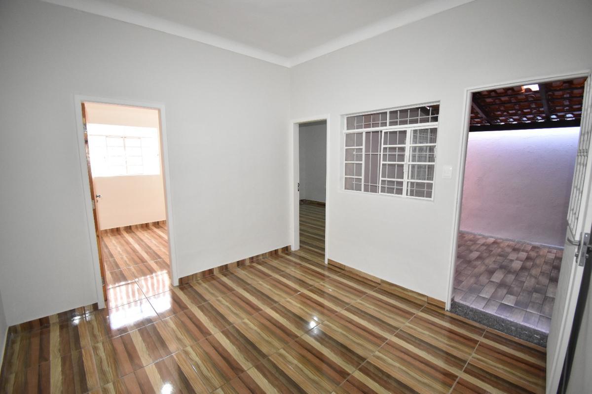 Casa, Itapoã, 2 Quartos, 0 Vaga