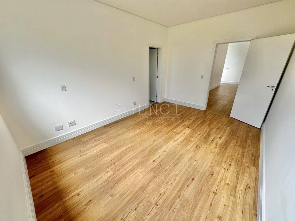 Casa, Alphaville - Lagoa dos Ingleses, 4 Quartos, 0 Vaga, 4 Suítes