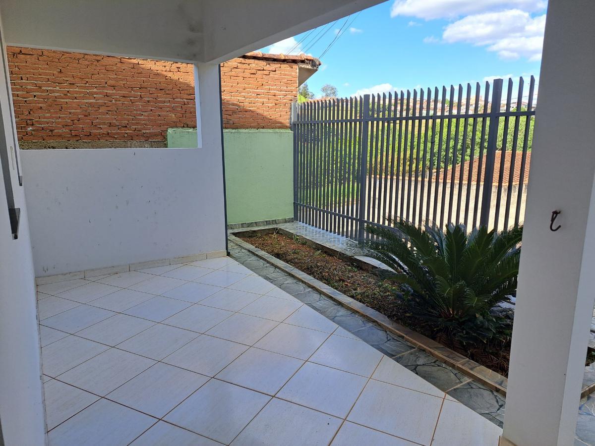 Casa, Centro, 3 Quartos, 0 Vaga