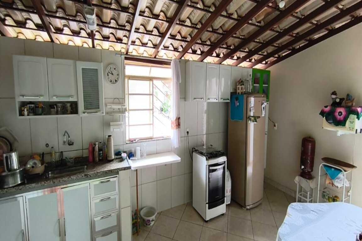 Casa, Ouro Minas, 2 Quartos, 8 Vagas