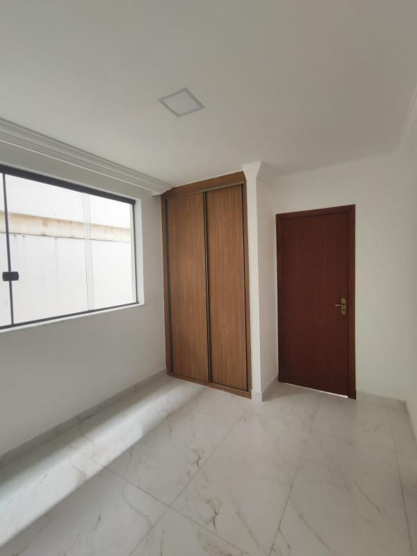 Casa, Comiteco, 4 Quartos, 12 Vagas, 4 Suítes