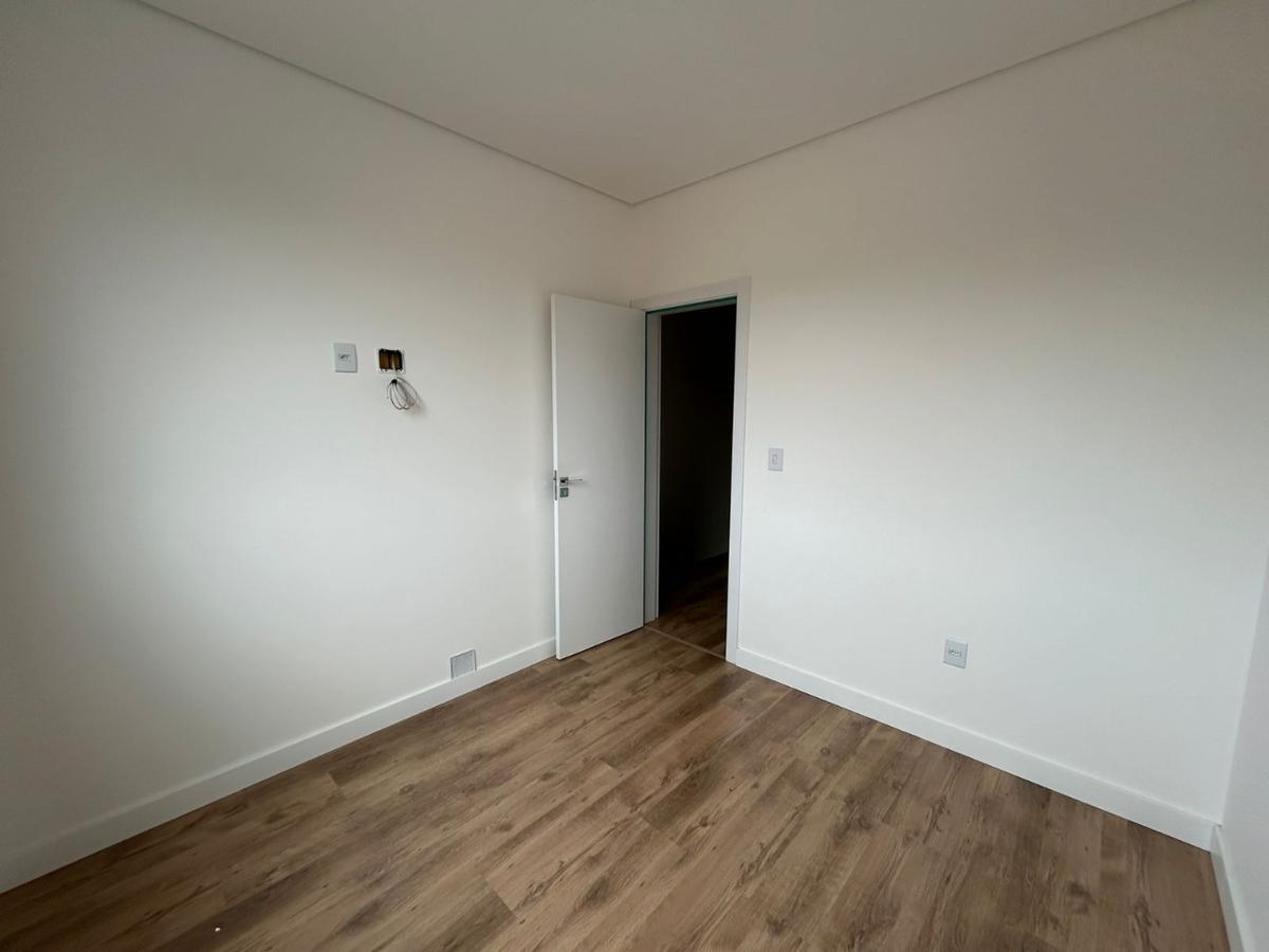 Casa, Fonte Grande, 3 Quartos, 2 Vagas, 1 Suíte
