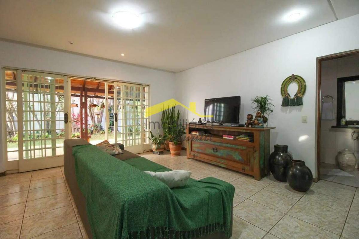 Casa, Buritis, 4 Quartos, 4 Vagas, 1 Suíte