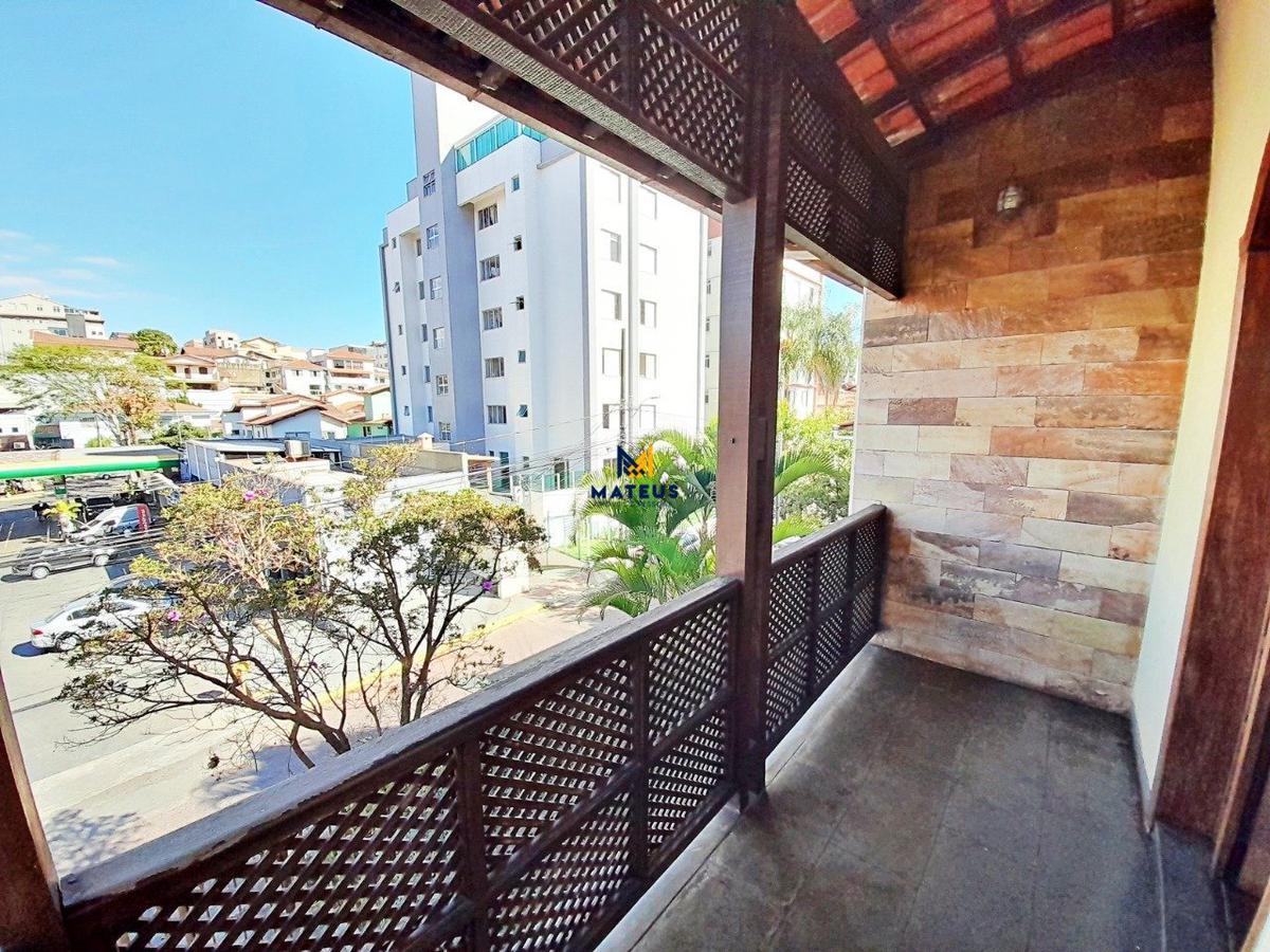 Casa, Caiçaras, 5 Quartos, 4 Vagas, 2 Suítes