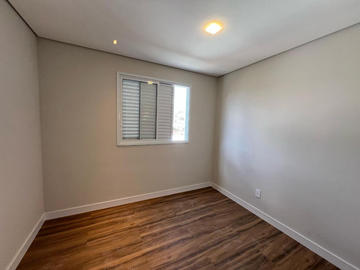 Apartamento, Sagrada Família, 3 Quartos, 2 Vagas, 1 Suíte