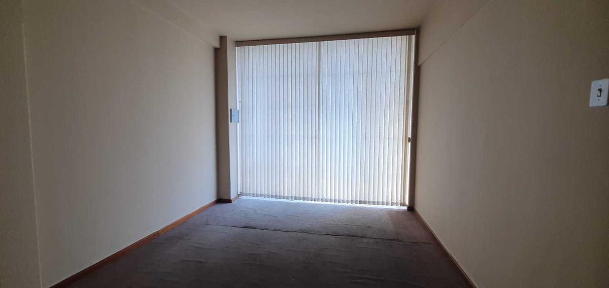 Sala, Centro, 0 Quarto, 0 Vaga