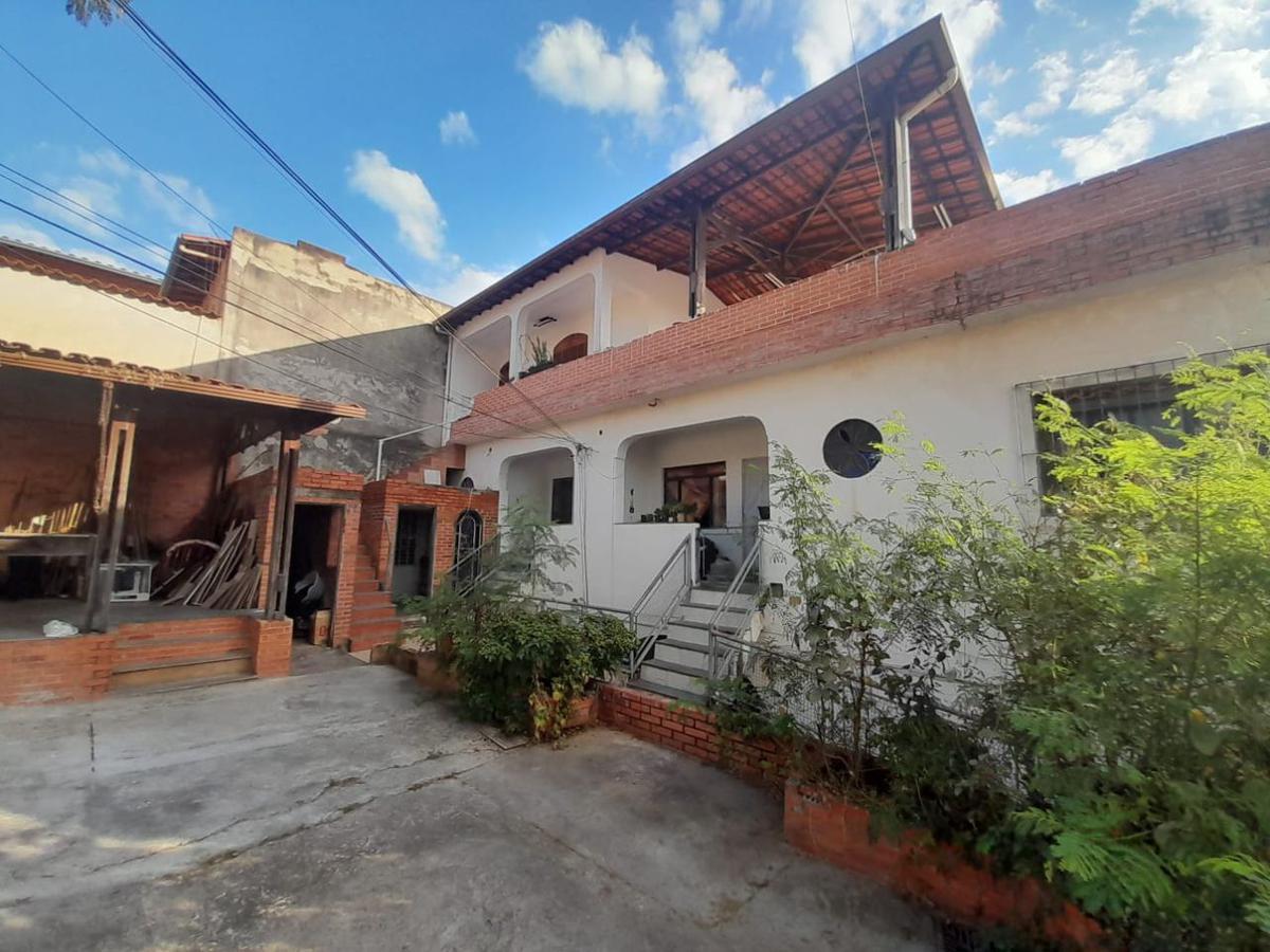 Casa, Cachoeirinha, 2 Quartos, 4 Vagas