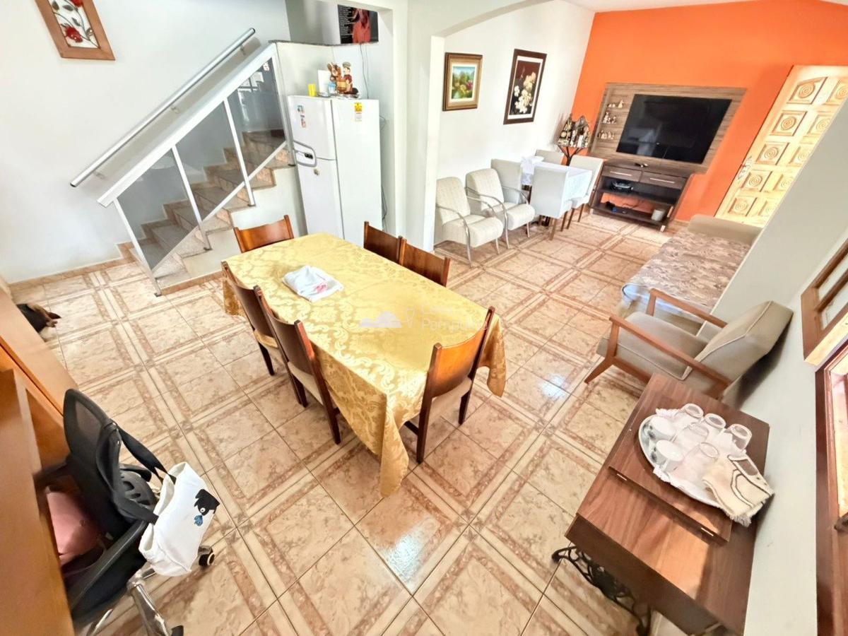 Casa, Floramar, 3 Quartos, 2 Vagas, 2 Suítes