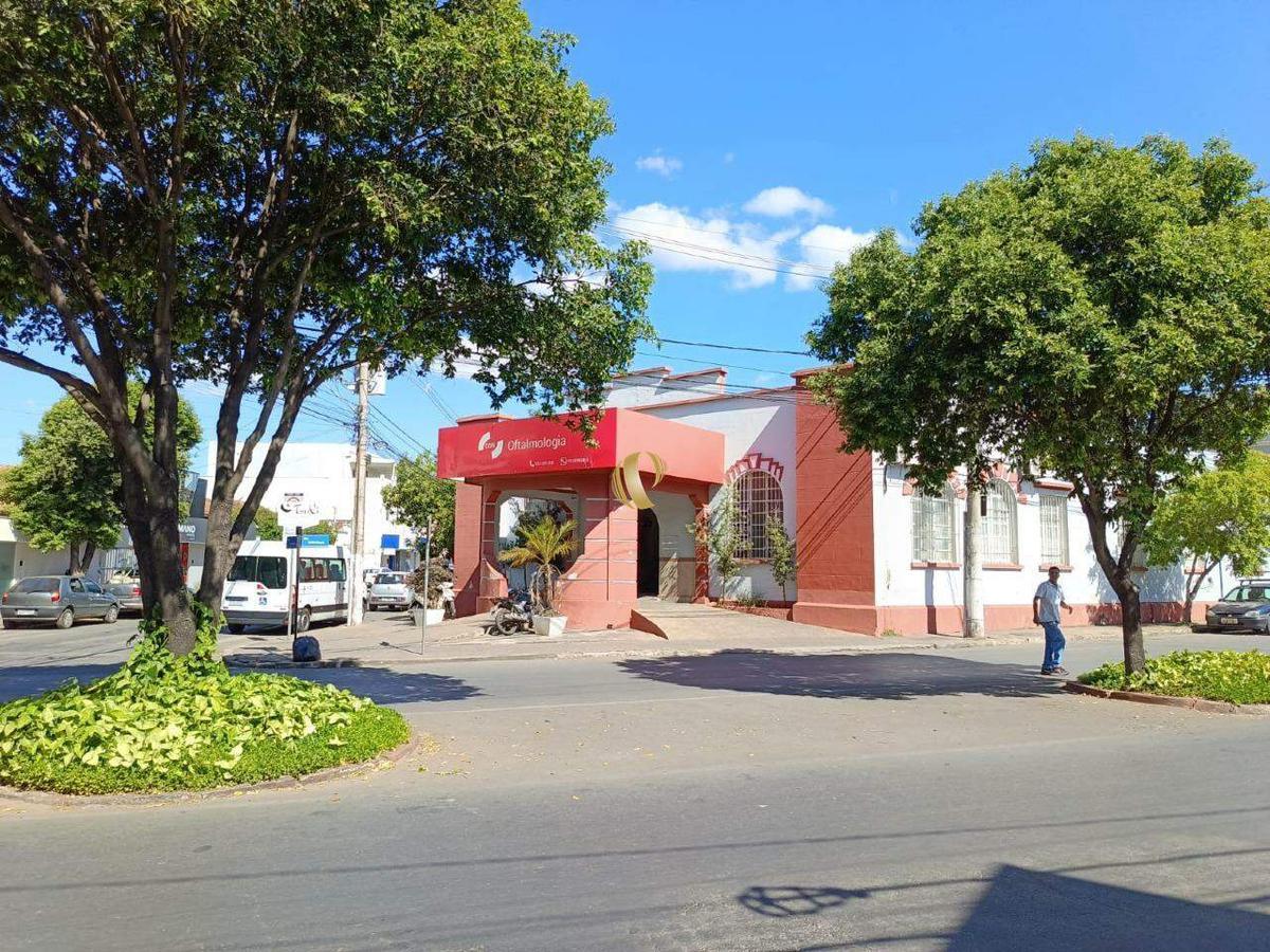 Prédio, Centro, 0 Quarto, 0 Vaga
