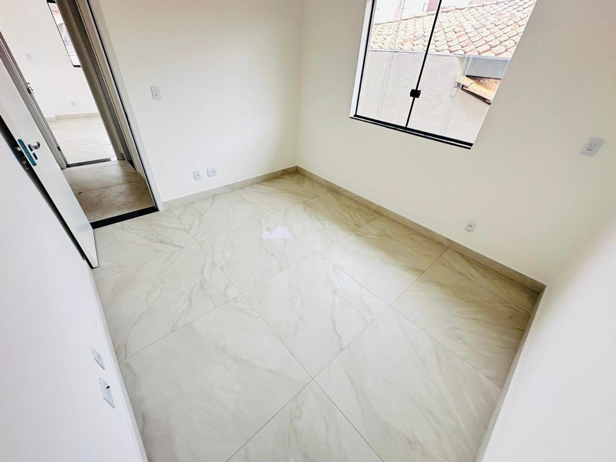 Casa, Santa Branca, 3 Quartos, 2 Vagas, 1 Suíte