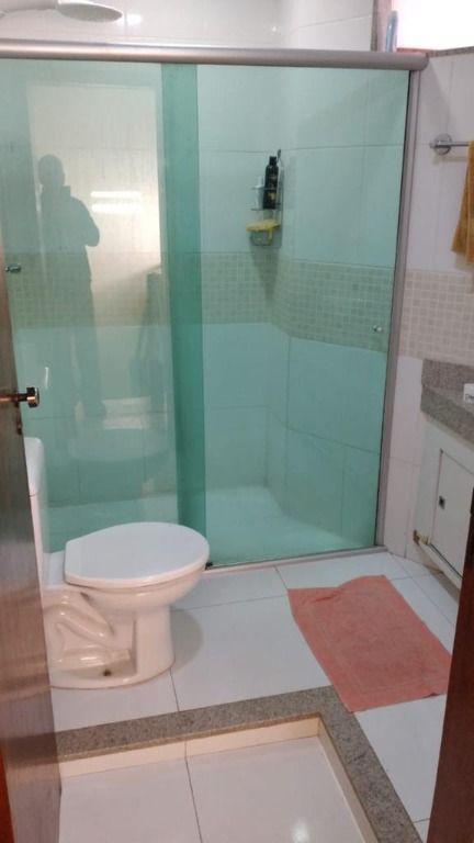 Casa, Centro, 4 Quartos, 3 Vagas, 1 Suíte
