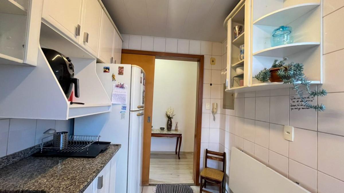 Apartamento, Estoril, 3 Quartos, 2 Vagas, 1 Suíte
