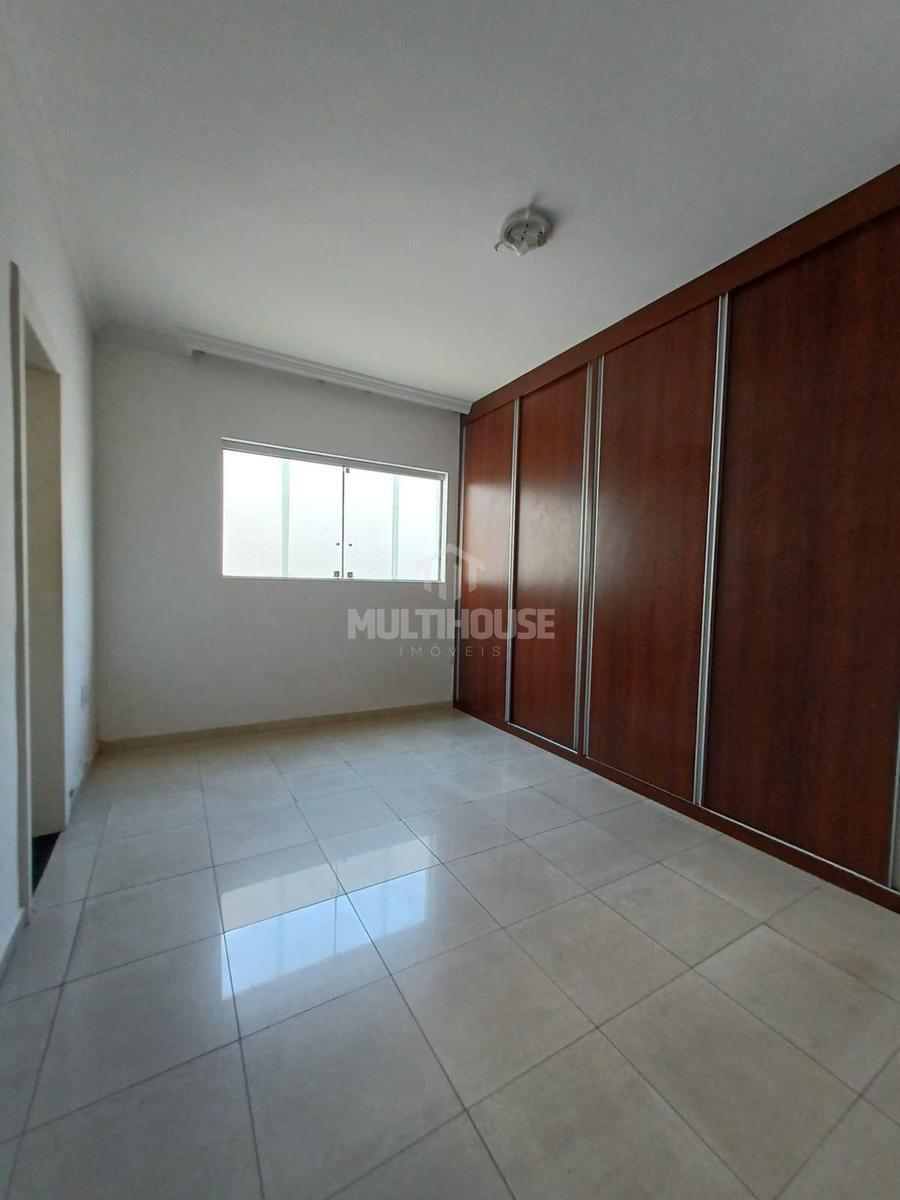 Casa, Paquetá, 4 Quartos, 4 Vagas, 2 Suítes