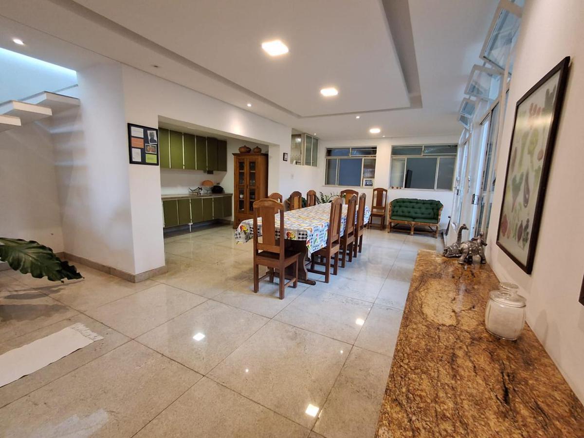 Casa, João Pinheiro, 4 Quartos, 0 Vaga, 2 Suítes