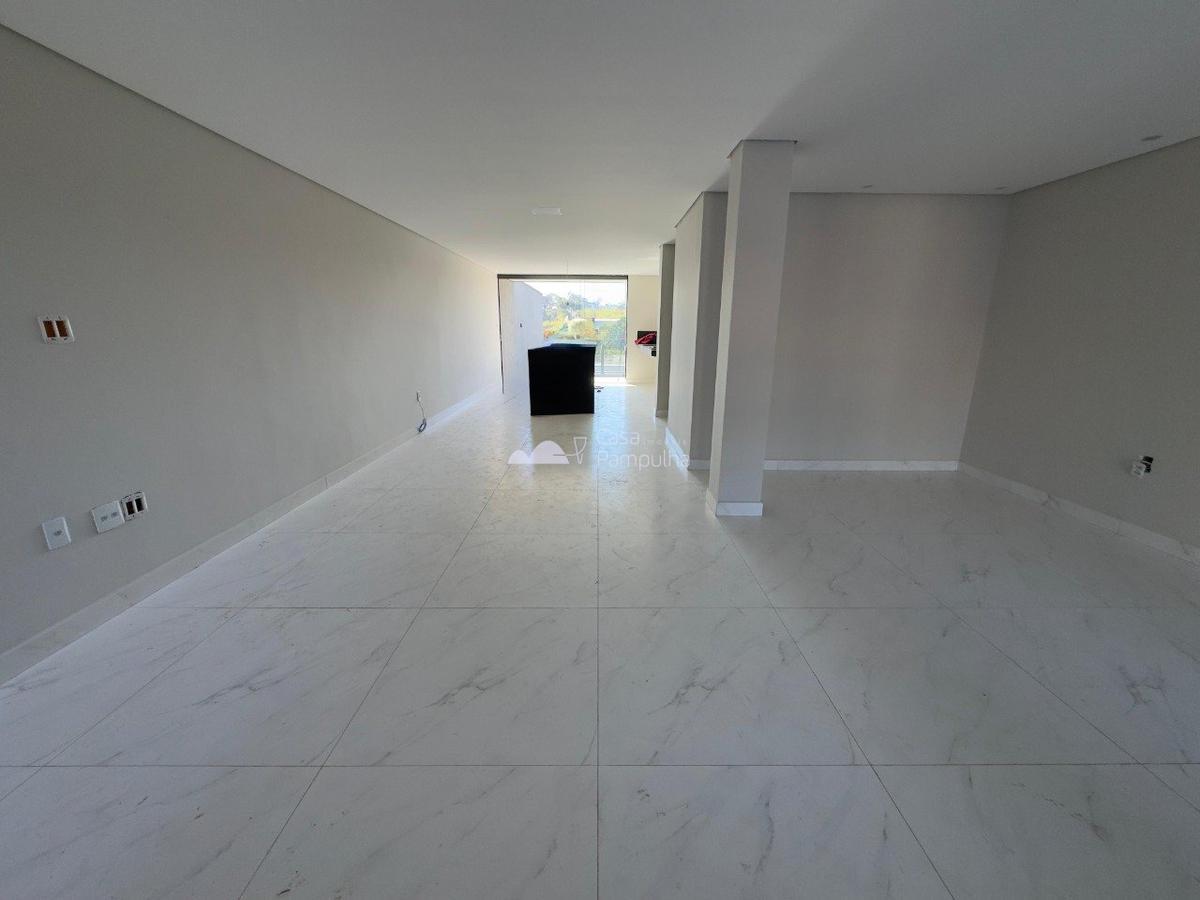 Casa, Trevo, 4 Quartos, 4 Vagas, 1 Suíte