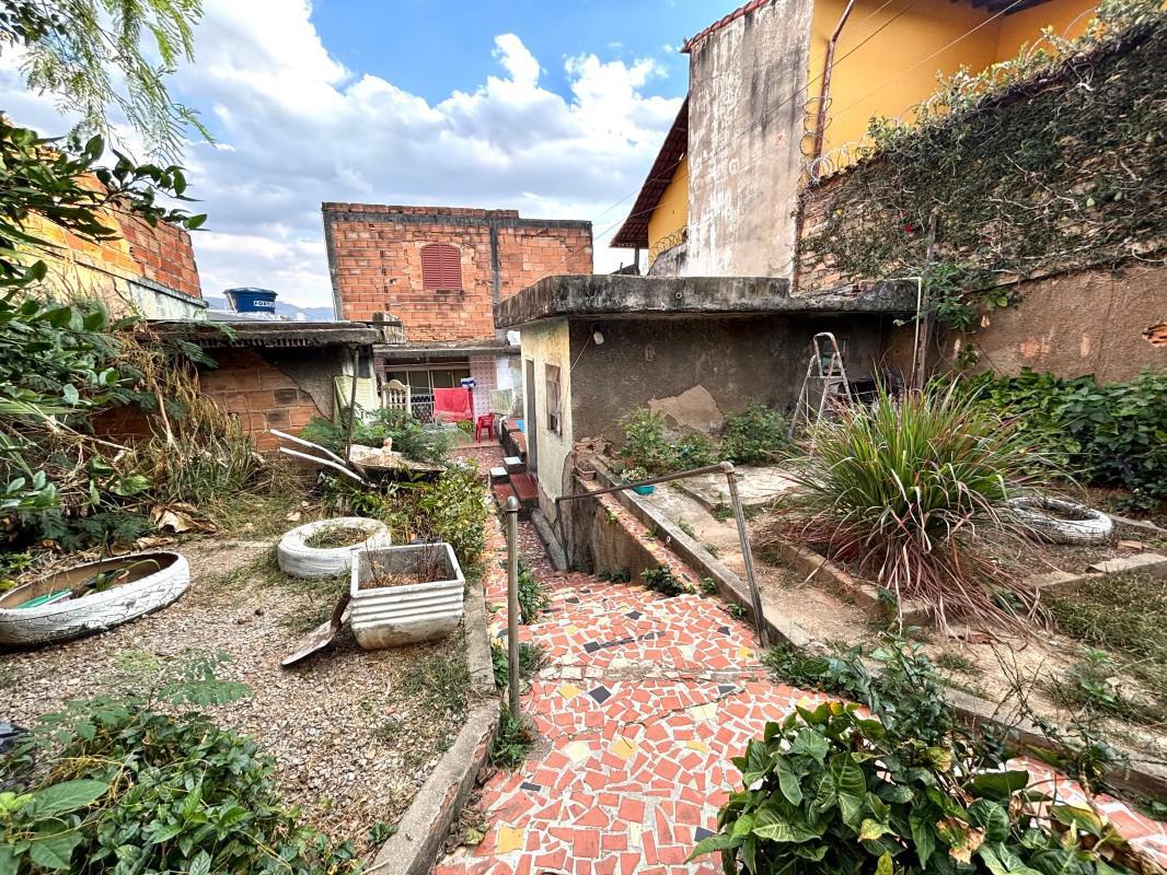 Lote, Sagrada Família, 0 Quarto, 0 Vaga