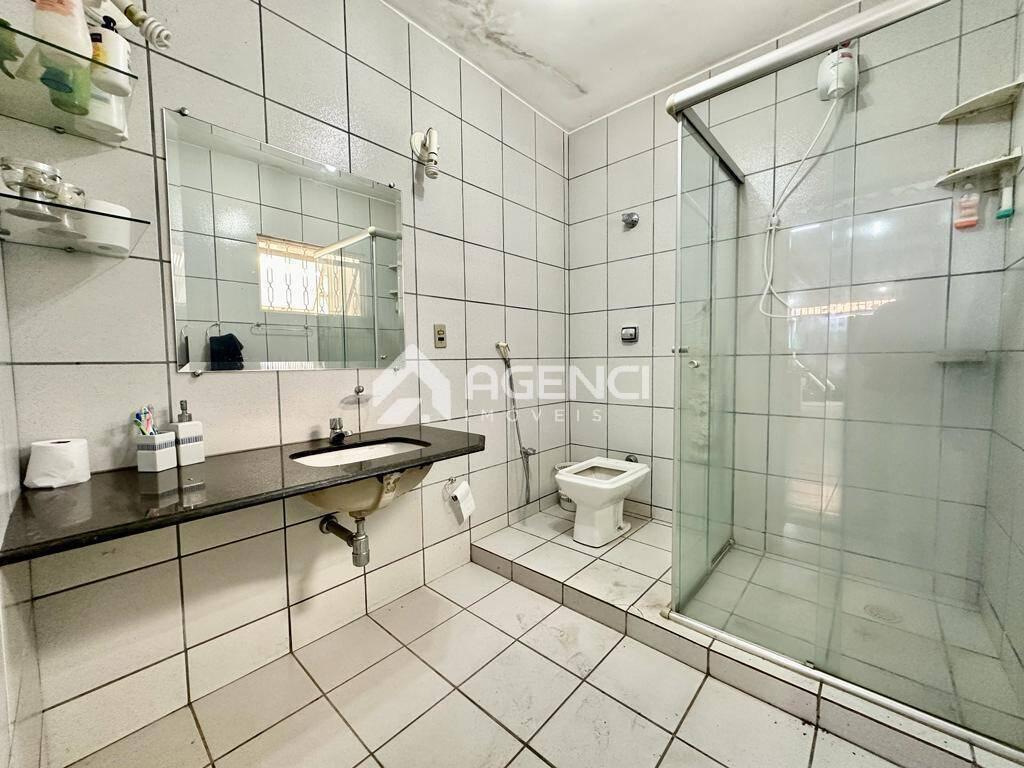 Casa, Camargos, 2 Quartos, 0 Vaga, 1 Suíte