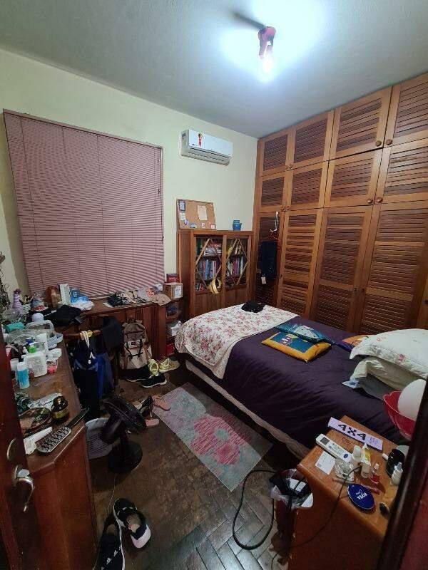Casa, Floresta, 17 Quartos, 0 Vaga, 4 Suítes