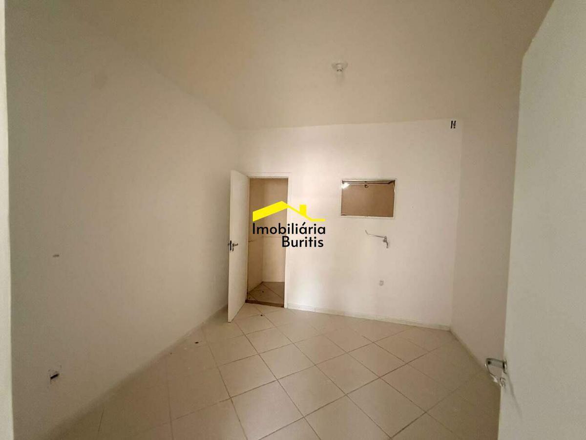 Loja, Estoril, 1 Vaga