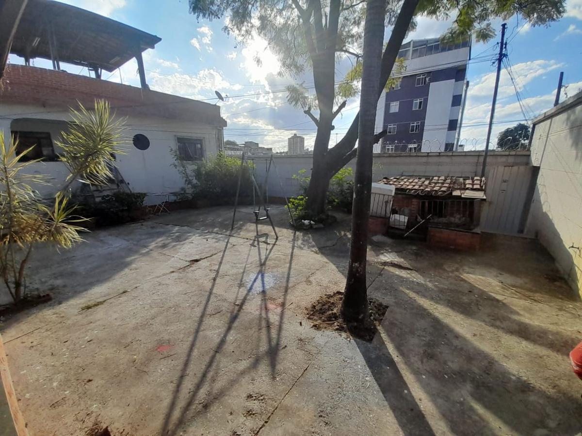 Casa, Cachoeirinha, 2 Quartos, 4 Vagas