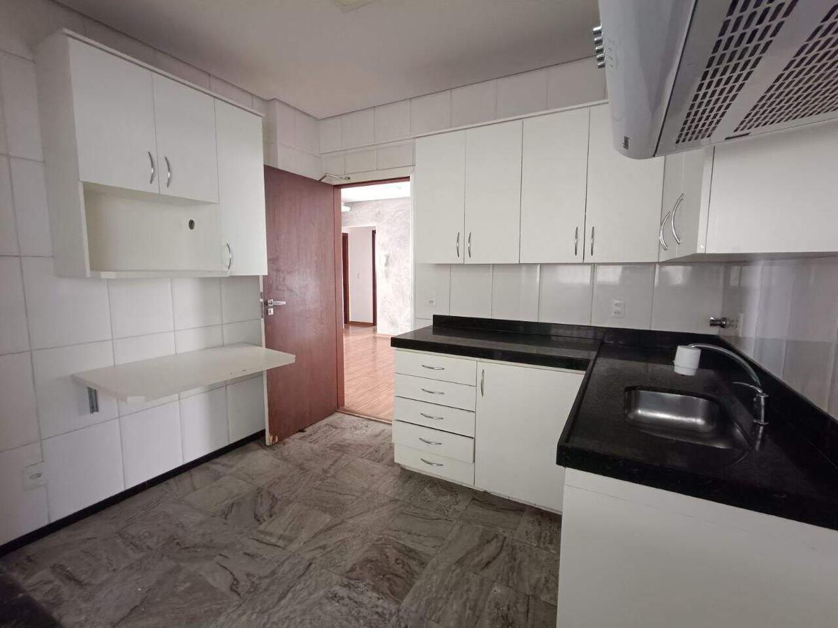 Apartamento, Luxemburgo, 4 Quartos, 3 Vagas, 1 Suíte