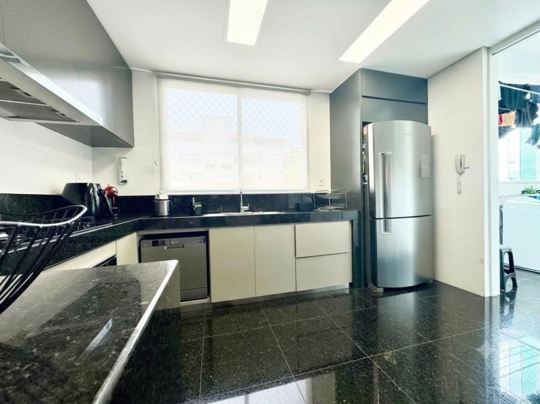 Apartamento, Castelo, 4 Quartos, 3 Vagas, 2 Suítes