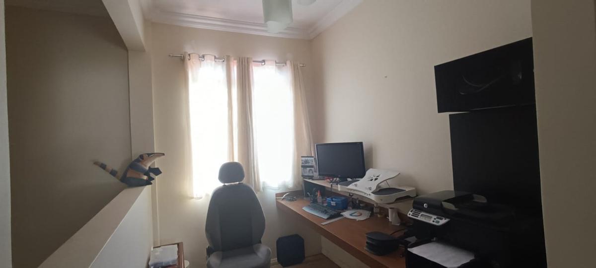 Casa, Casa Amarela, 5 Quartos, 40 Vagas, 5 Suítes