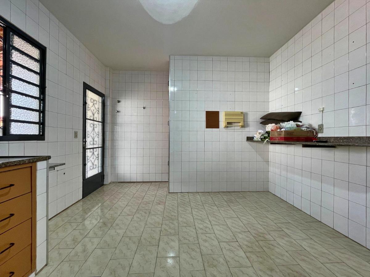 Casa, Jardim Leblon, 3 Quartos, 4 Vagas, 1 Suíte