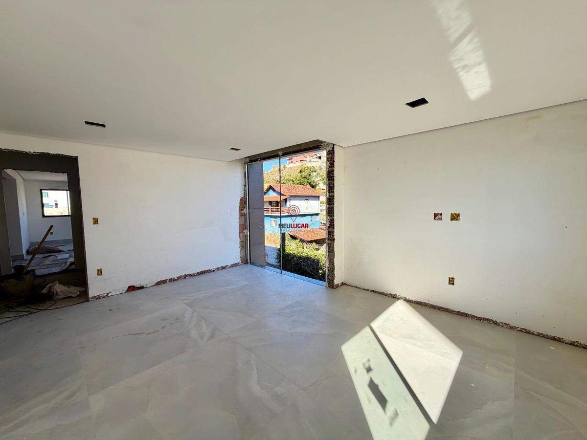 Apartamento, Barreiro, 3 Quartos, 3 Vagas, 1 Suíte