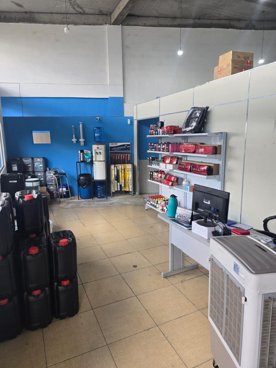 Prédio, Tropical, 0 Quarto, 12 Vagas