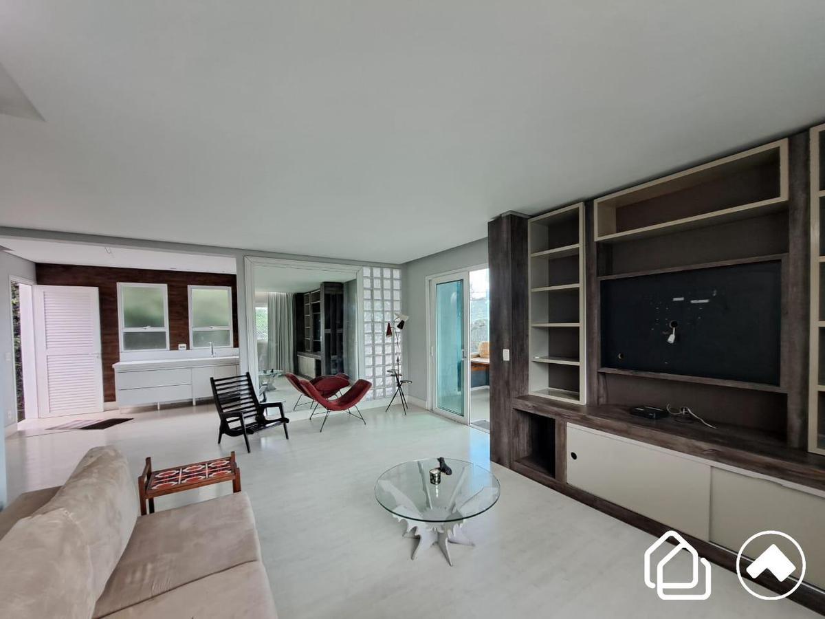 Casa, Estoril, 3 Quartos, 6 Vagas, 1 Suíte