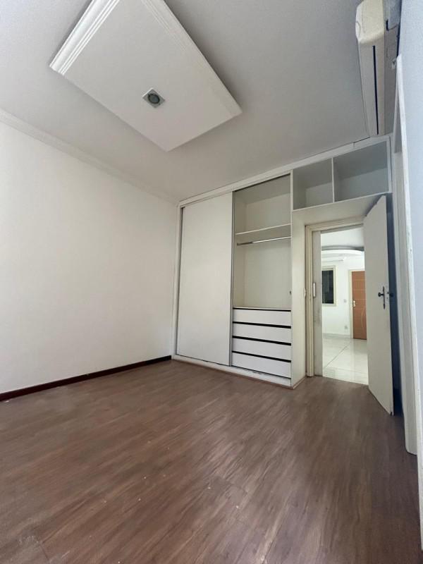 Casa, Castelo, 3 Quartos, 4 Vagas, 1 Suíte