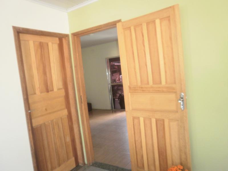 Casa, Industrial, 6 Quartos, 2 Vagas, 2 Suítes