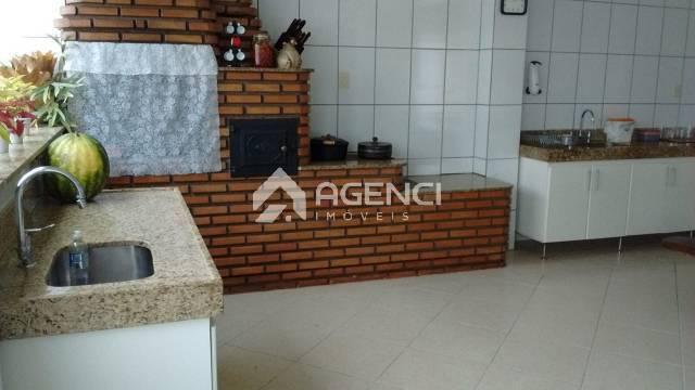 Casa, Camargos, 5 Quartos, 0 Vaga, 3 Suítes