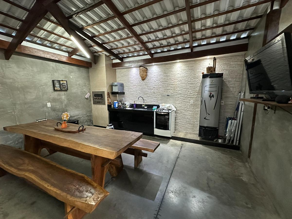 Casa, Céu Azul, 3 Quartos, 5 Vagas, 1 Suíte