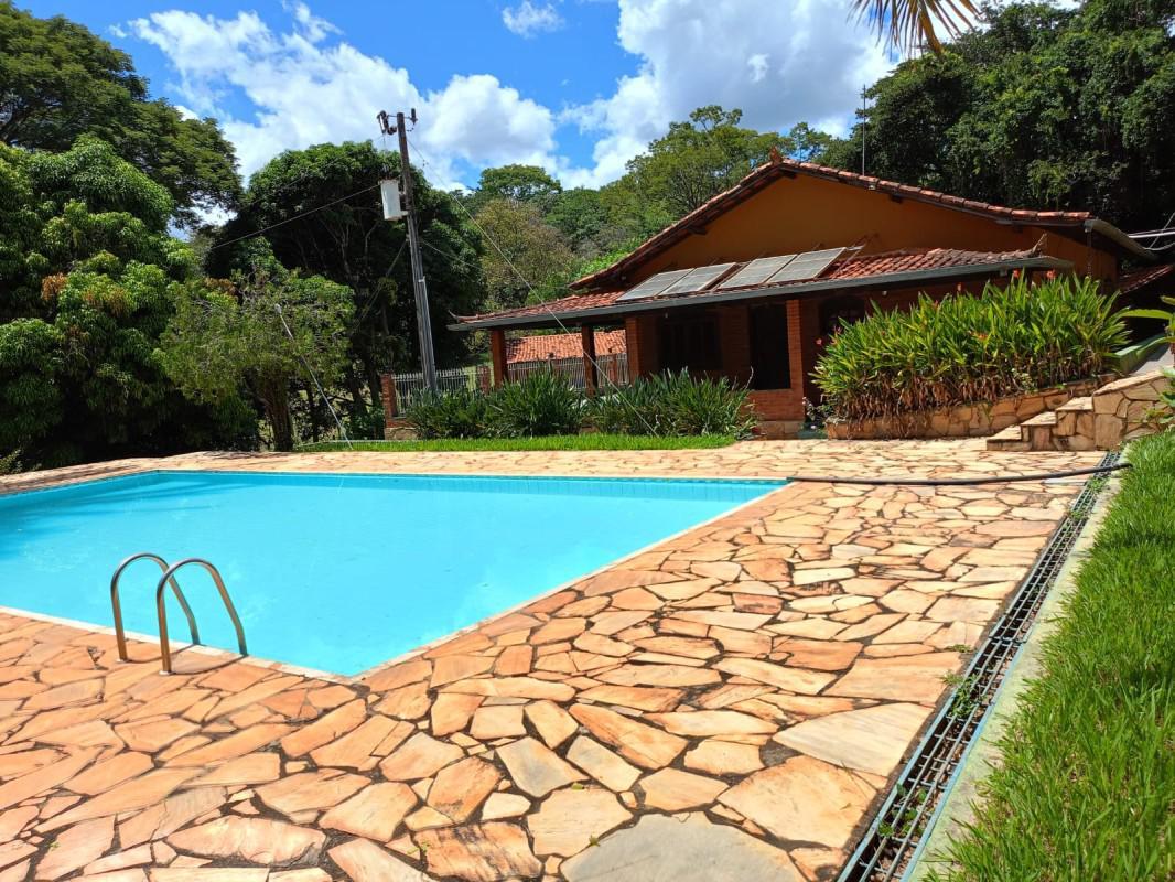 Fazenda, Ravena, 4 Quartos, 4 Vagas, 1 Suíte