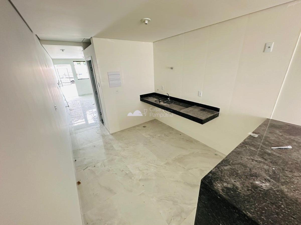 Casa, Candelária, 2 Quartos, 2 Vagas, 1 Suíte