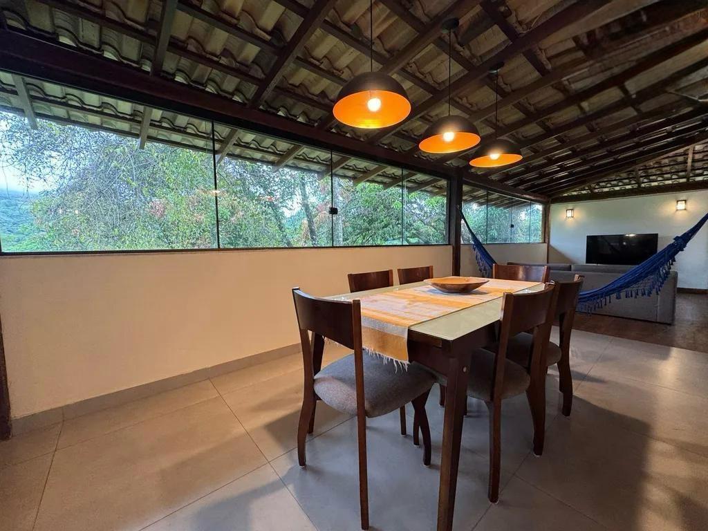 Casa, São Sebastião das Águas Claras, 4 Quartos, 3 Vagas, 1 Suíte