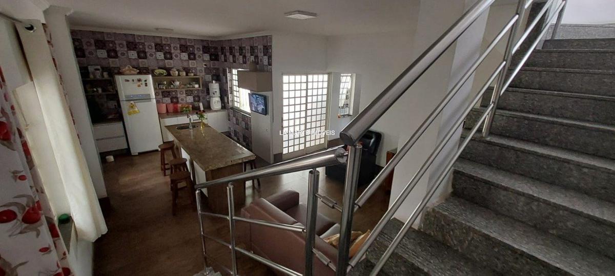 Casa, Jardim Riacho das Pedras, 3 Quartos, 10 Vagas, 1 Suíte