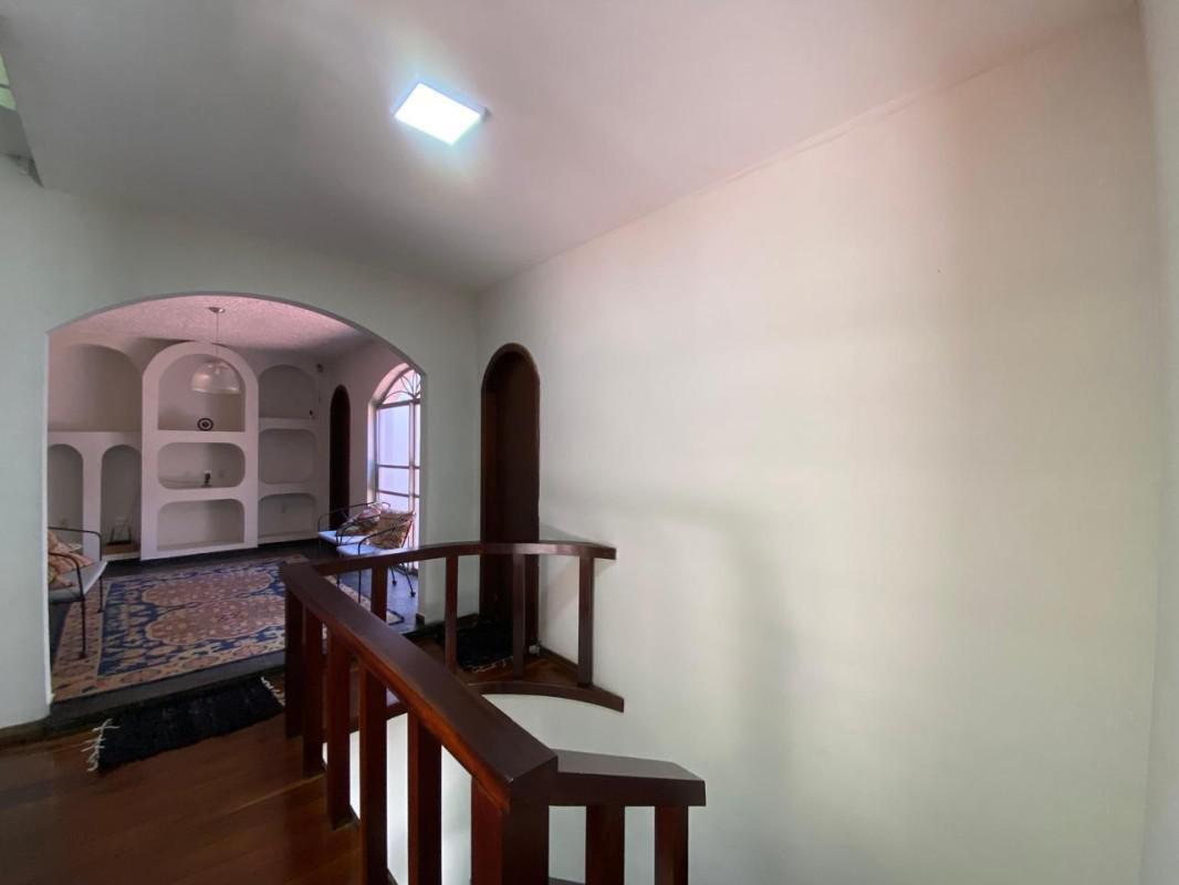 Casa, Sion, 5 Quartos, 6 Vagas, 1 Suíte