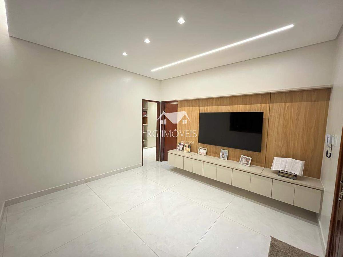 Casa, Conjunto Habitacional Bueno Franco, 3 Quartos, 4 Vagas