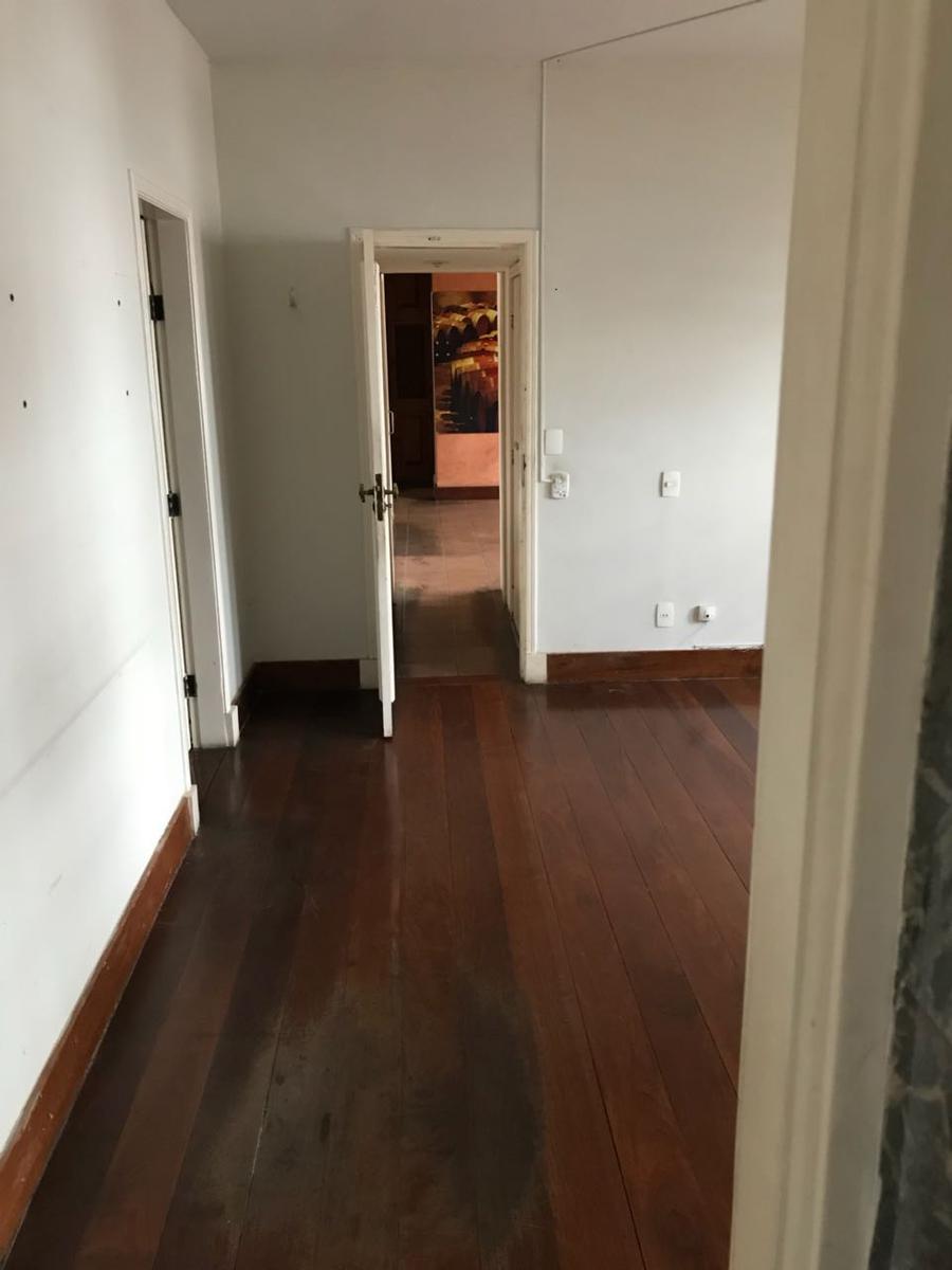 Casa Comercial, Cruzeiro, 0 Quarto, 0 Vaga