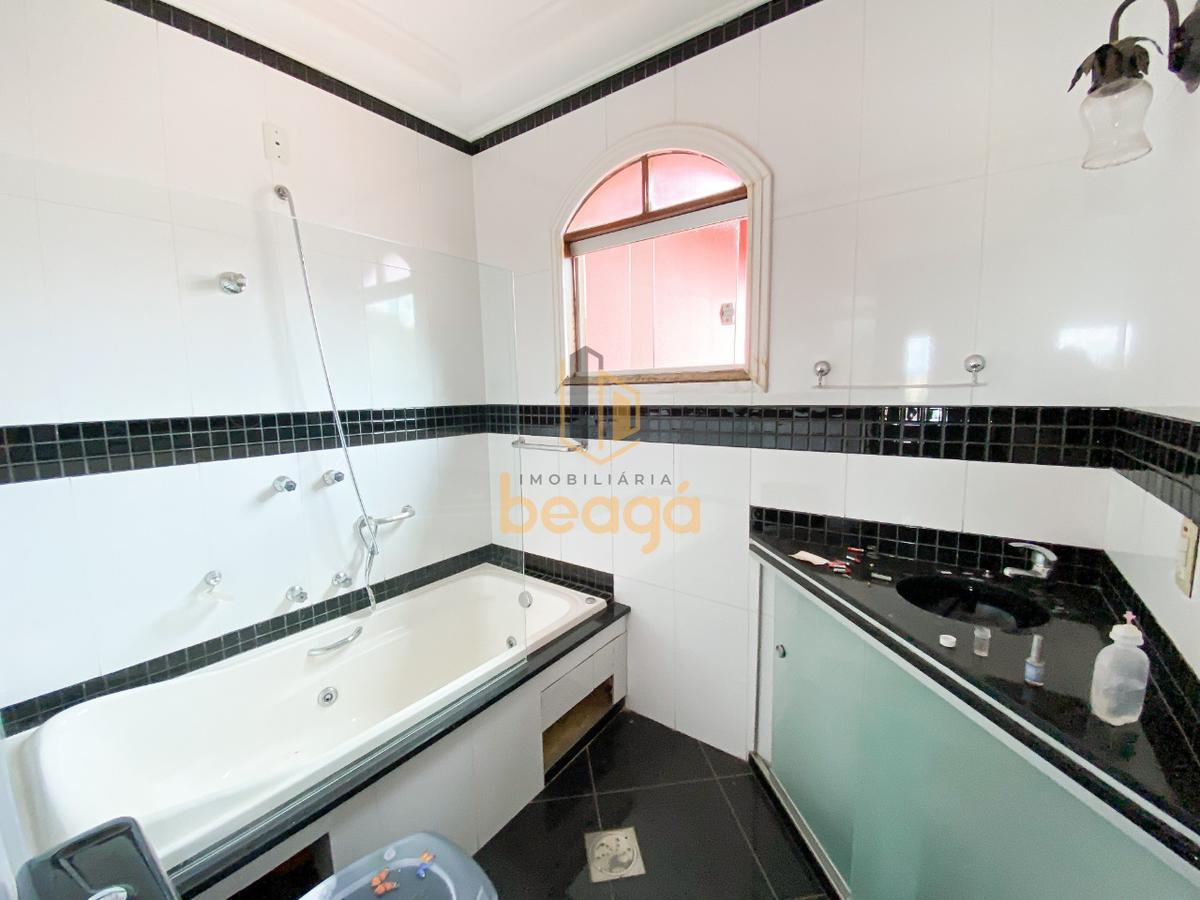 Casa, Trevo, 4 Quartos, 4 Vagas, 1 Suíte